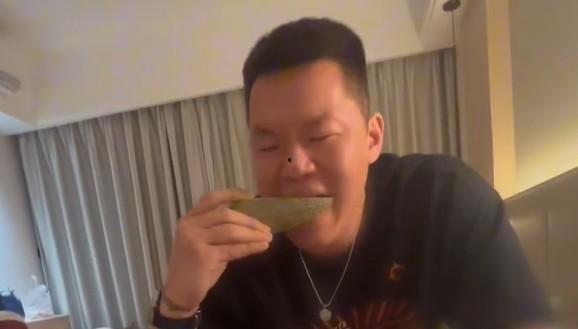吃群瓜视频全集,揭秘吃群瓜视频全集精彩瞬间