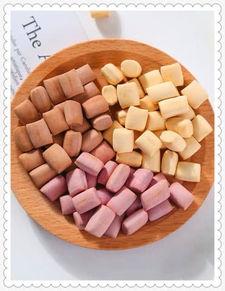 网红零食送情侣吃