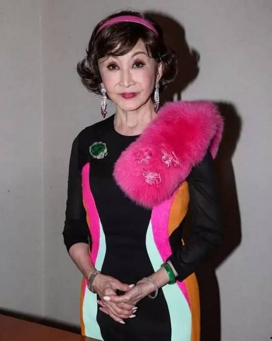 白雪好友明星,白雪与明星好友的璀璨时光