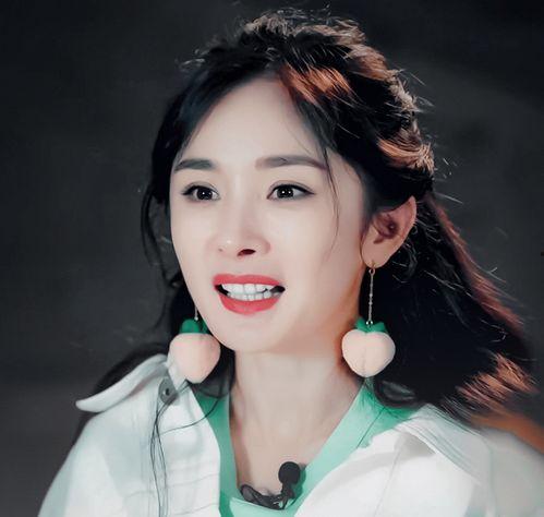 名字带艺明星,揭秘那些名字中带“艺”的璀璨明星